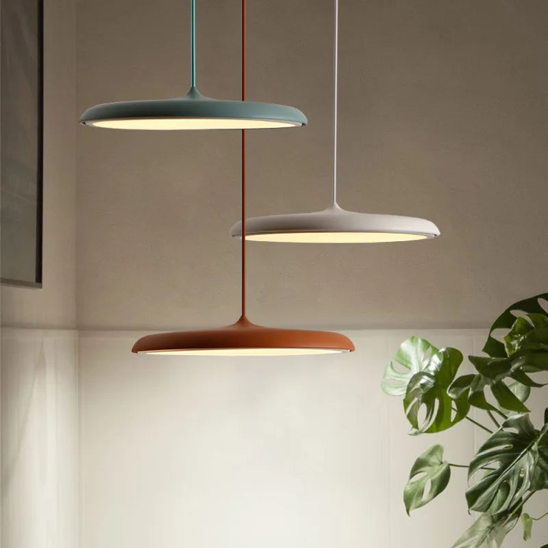 Mora Curve Acrylic Pendant Light – Minimalist – product detail 2