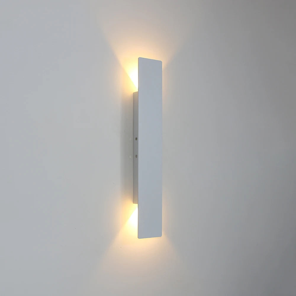 Arco Form Aluminum Wall Sconce – Modern – product detail 2