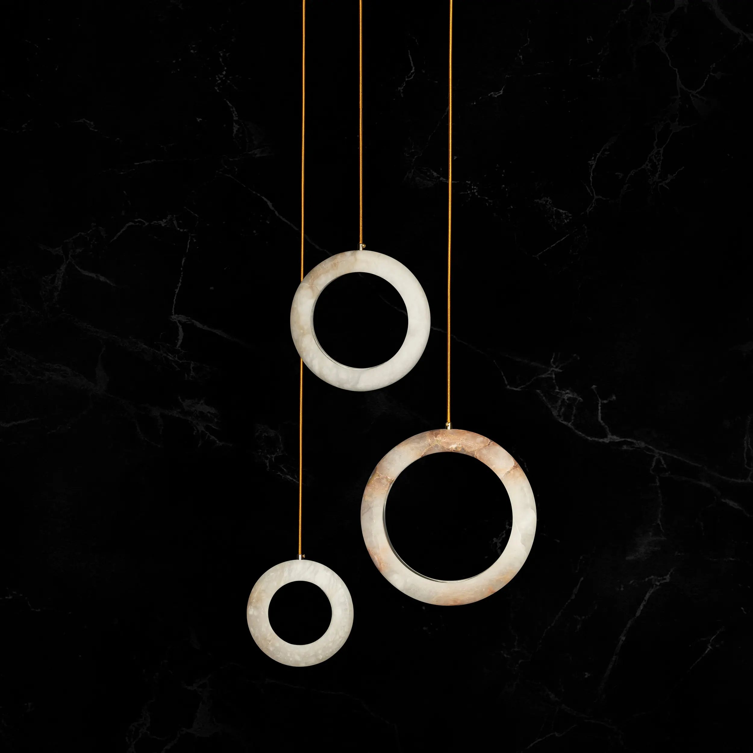 Alabaster & Marble Chandelier – Modern Dimmable LED for Hallway & Entryway | Maris Line by Evenlyr
