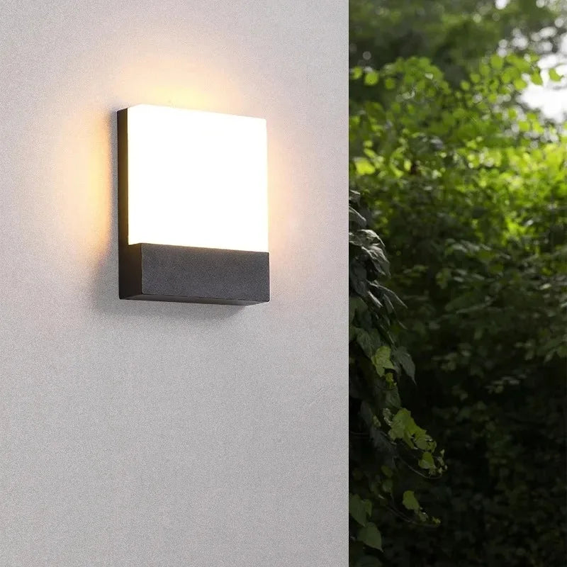 Siena Minimalist Outdoor Wall Light for Villa Exterior – IP65