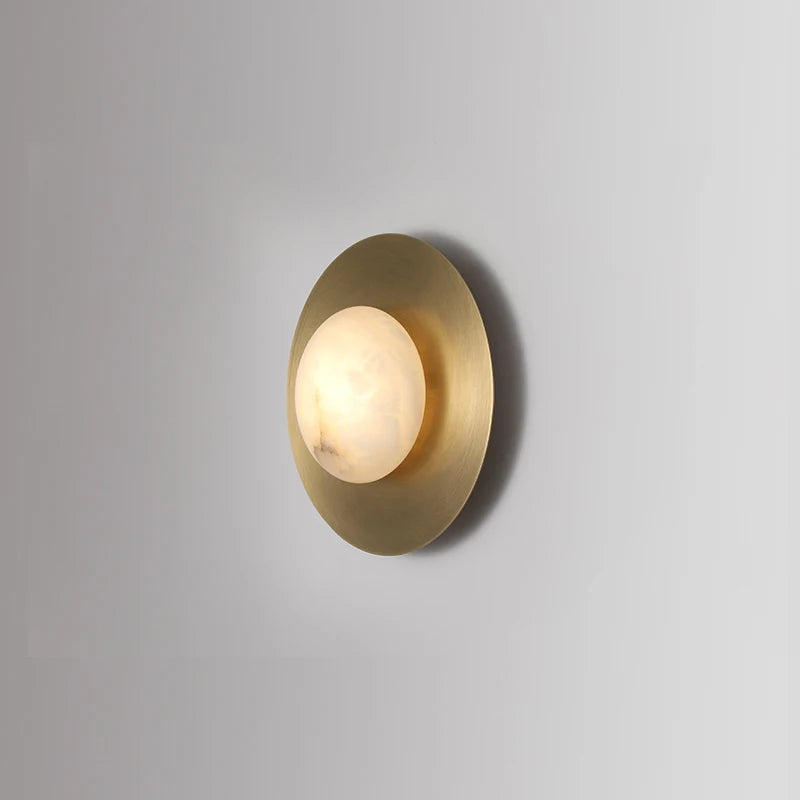 Marble & Brass Wall Sconce – Modern Minimalist Dimmable LED for Bedroom, Hallway, Living Room | Lucienne Beam by Evenlyr