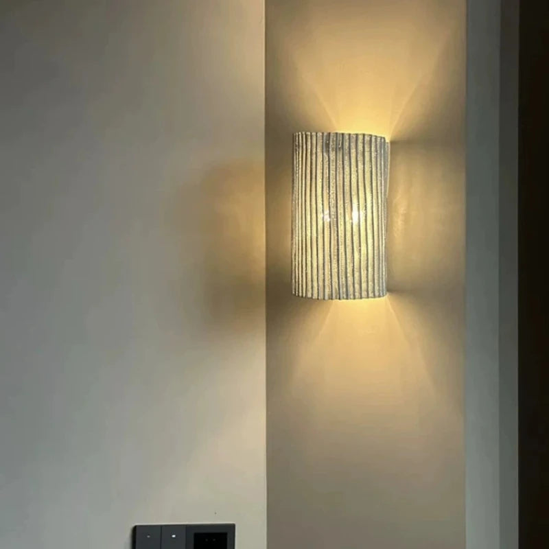 Mora Curve Iron Wall Sconce – Luxury – product detail 2