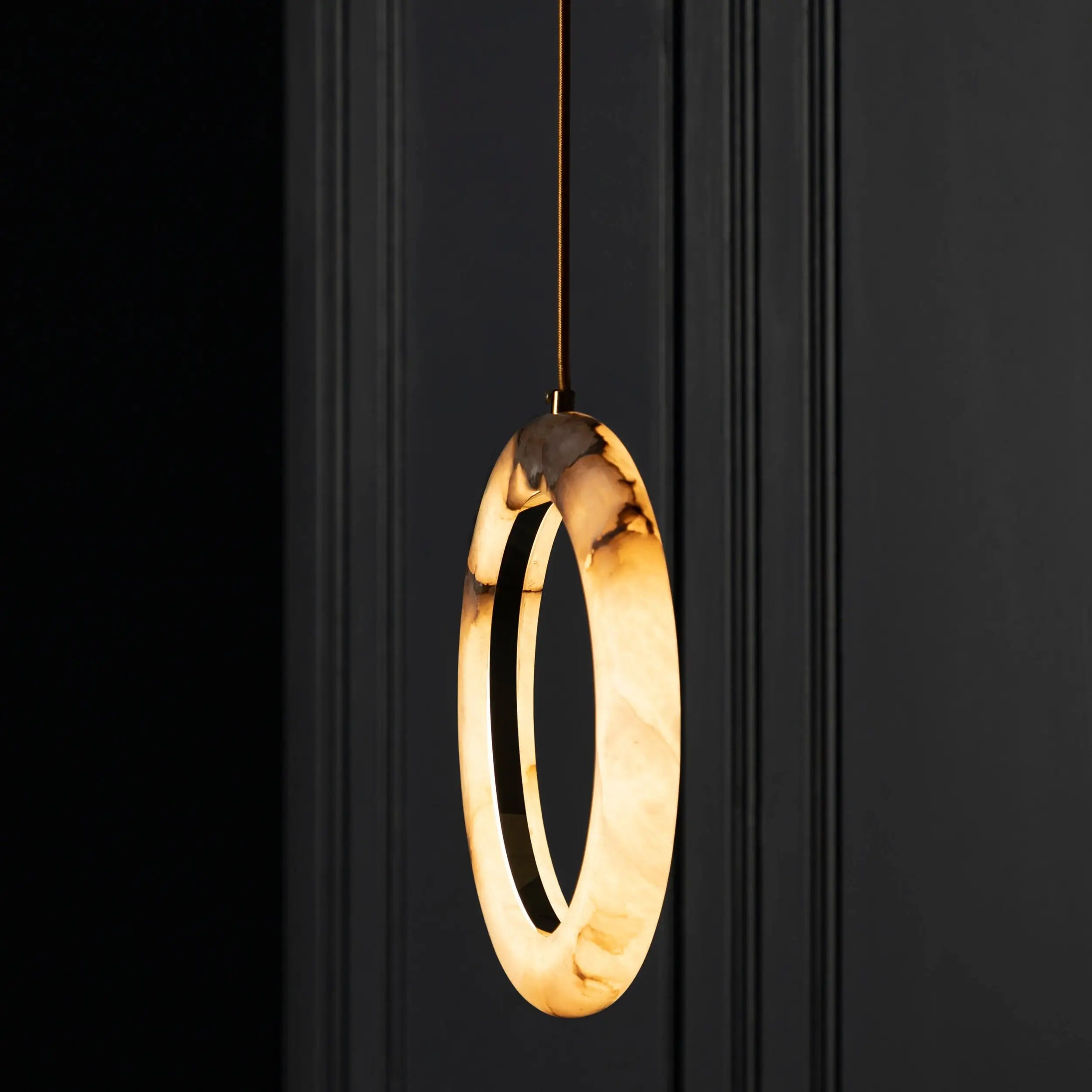 Alabaster & Marble Chandelier – Modern Dimmable LED for Hallway & Entryway | Maris Line by Evenlyr