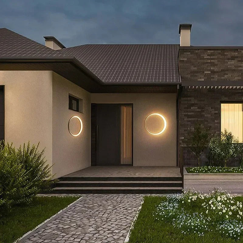 Brisa Arc Moon Metal Wall Sconce – product view 3