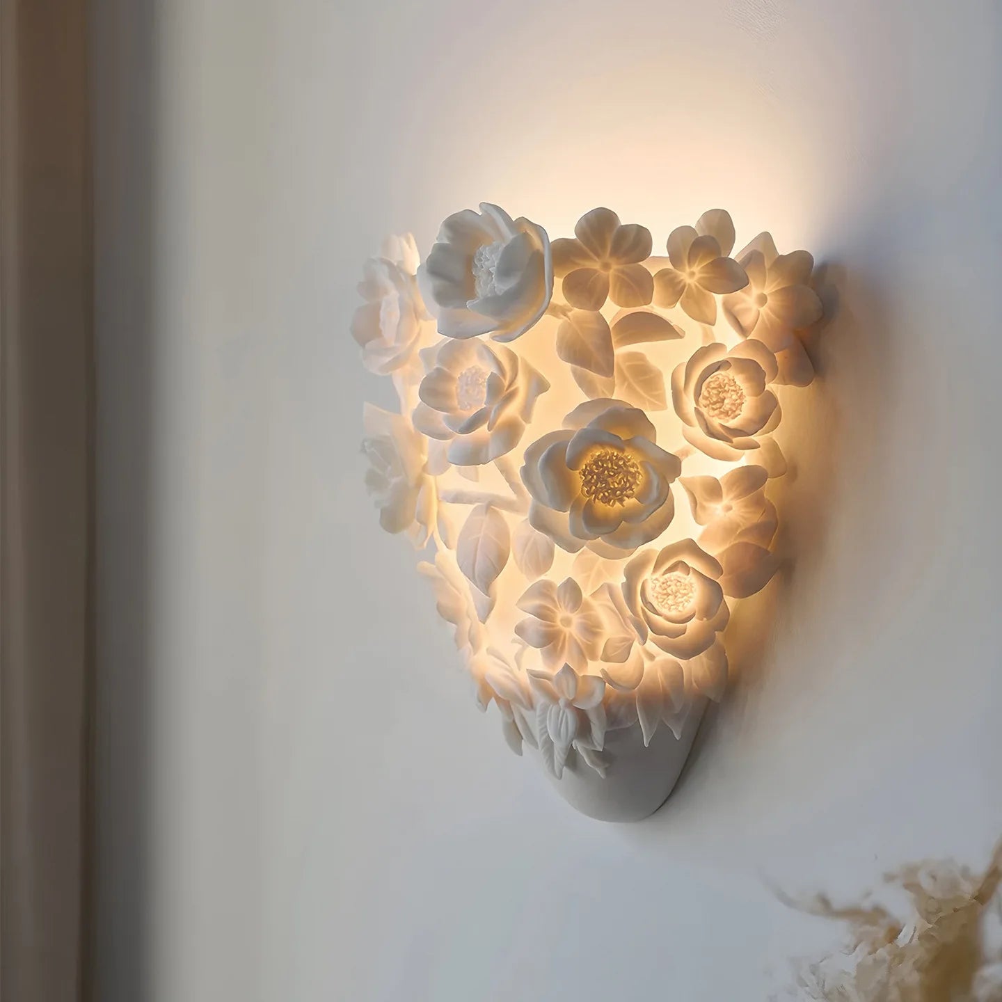 Fiora Arc Sculptural Wall Sconce – product view 3