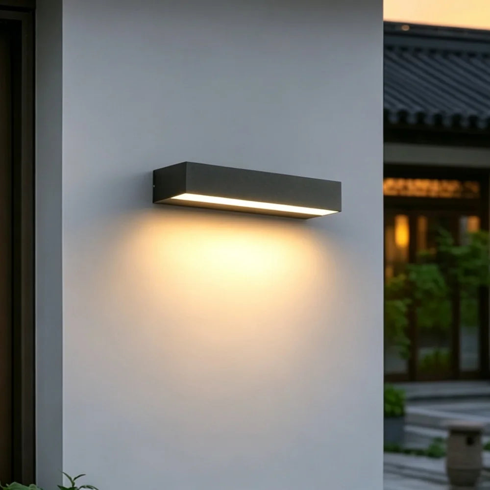 Firenze Aluminum Wall Light for Garden and Corridor – IP65