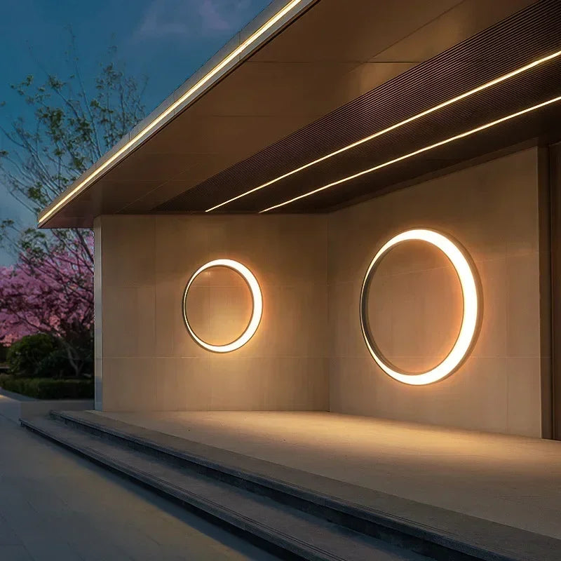 Brisa Arc Moon Metal Wall Sconce – product view 2