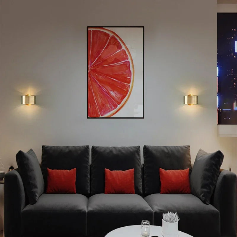 Ruelle Arc Metal Wall Sconce – product view 3